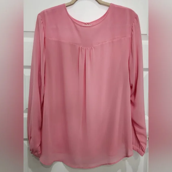 Chic Pink Lace Detail Blouse - Picture 2 of 10